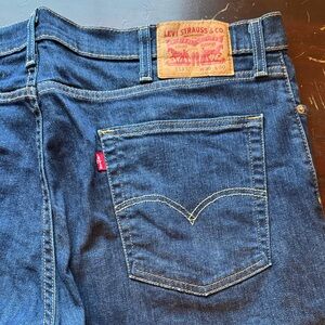 NWOT Levi’s 513 jeans 38x30